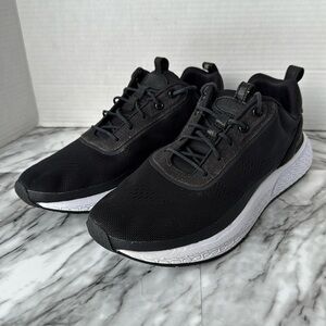 L.L. Bean black lace up sneaker shoes women’s size 10